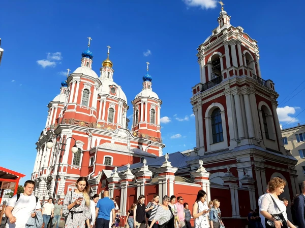 Климентовский переулок. Храм Священномученика Климента Папы Римского