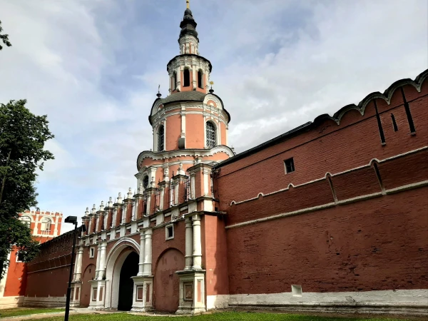 Стены Донского монастыря
