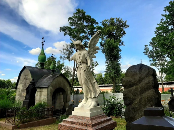 В Донском монастыре