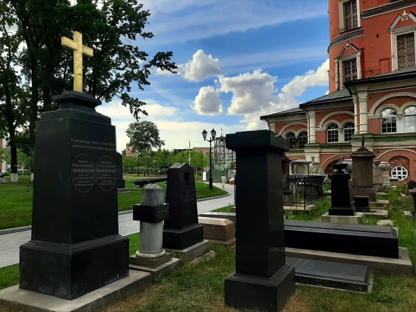 В Донском монастыре