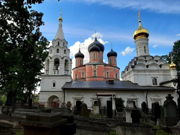 В Донском монастыре