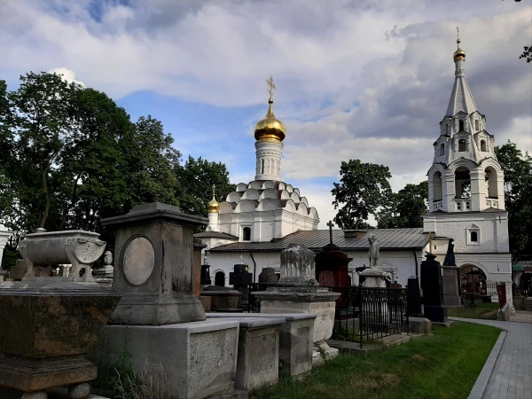 В Донском монастыре