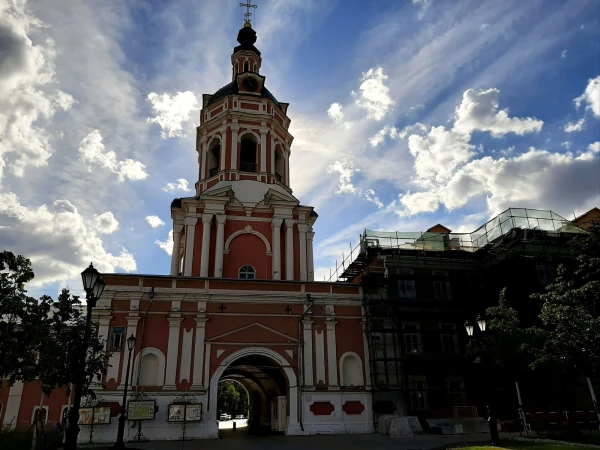 В Донском монастыре