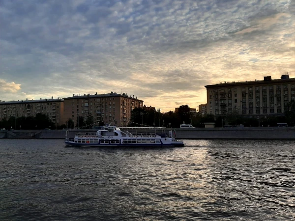 Прогулка по Москва-реке