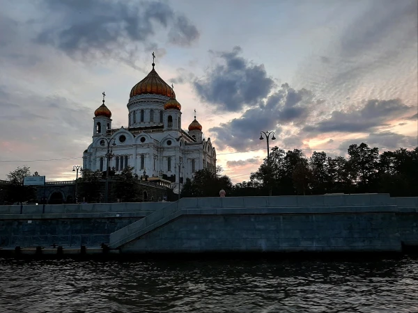 Прогулка по Москва-реке