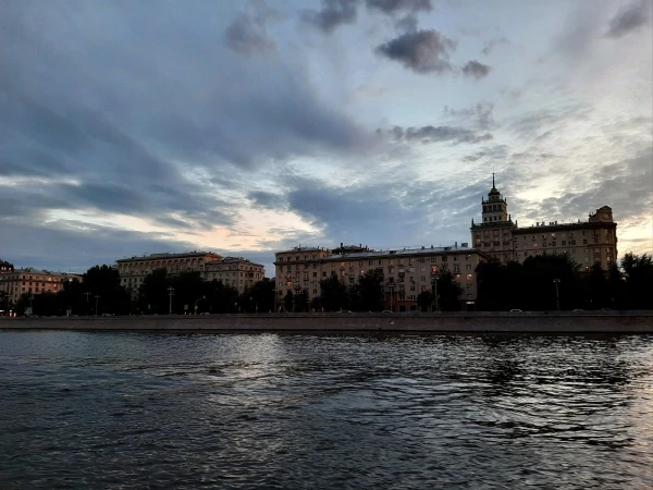 Прогулка по Москва-реке