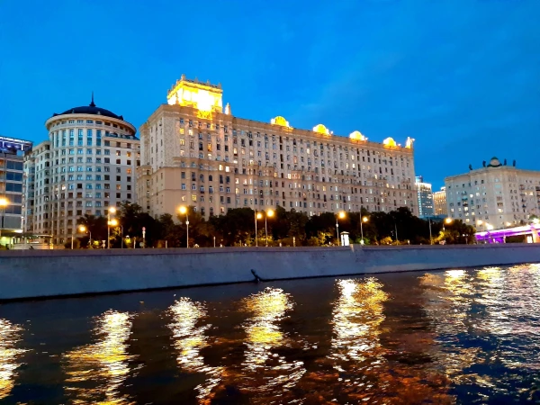 Прогулка по Москва-реке