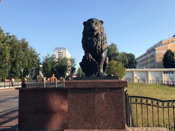 Львы пушкинского моста