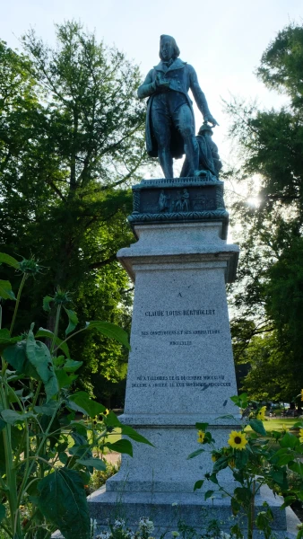 Парк Европы. Памятник Бертолету