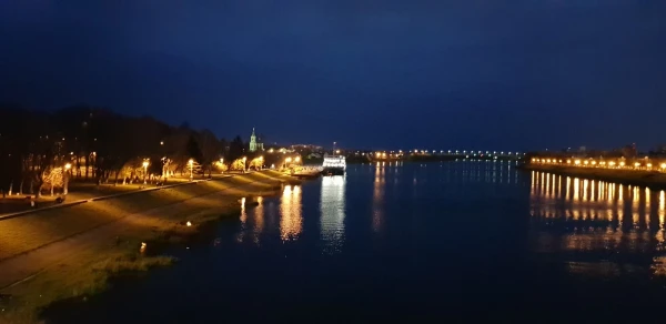 Нововолжский мост. Пора завершать прогулку по Твери, курс - на наш пароход...