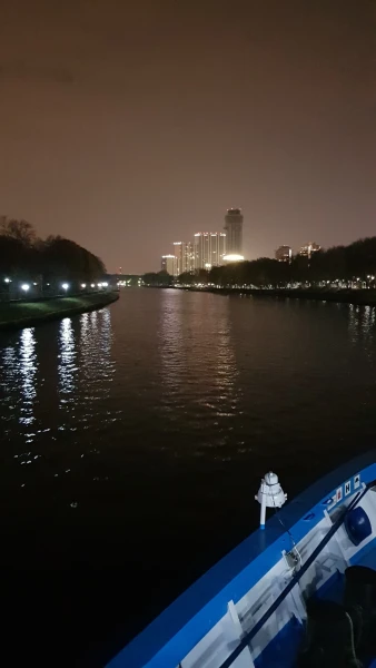 По каналу имени Москвы: Химки...