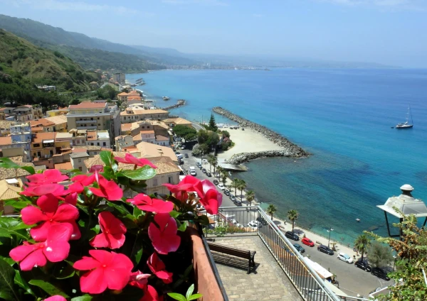 От  итальянской Калабрии (Calabria) до  Великой Греции (MagnaGrecia)