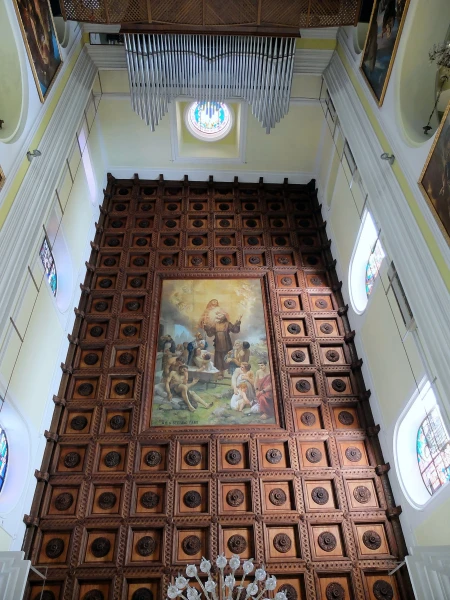 Потолок в церкви св.Франческо (Chiesa San Francesco di Paola)  1579 год!