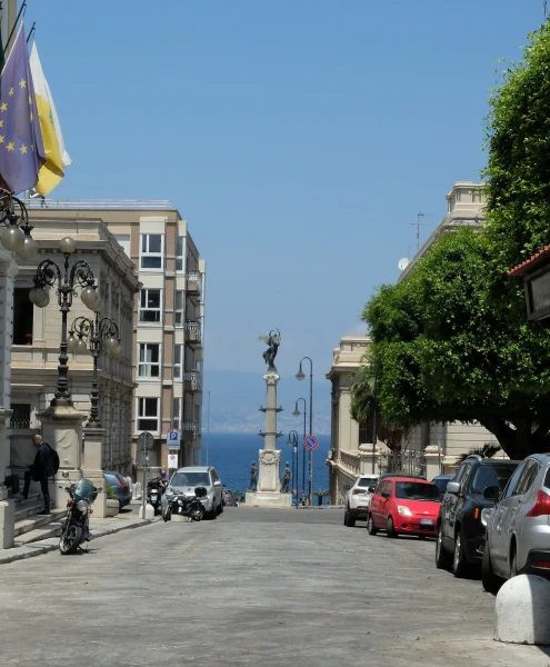 Город Реджо ди Калабрия (Reggio di Calabria) 