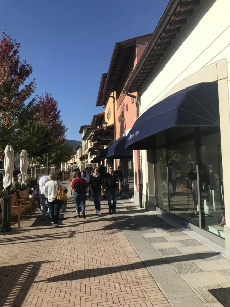 Barberino outlet близ Флоренции