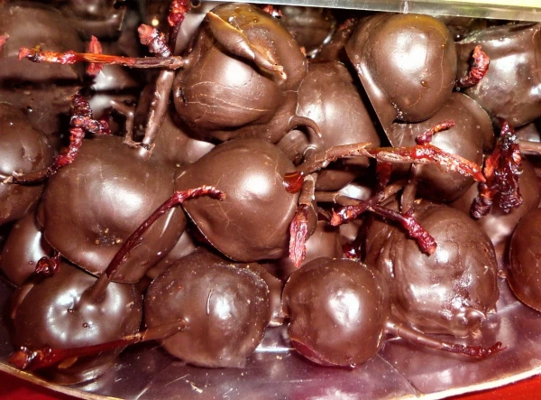 В местной кафешке, шоколад