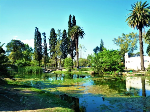 Парк Сармьенто (Parque Sarmiento)