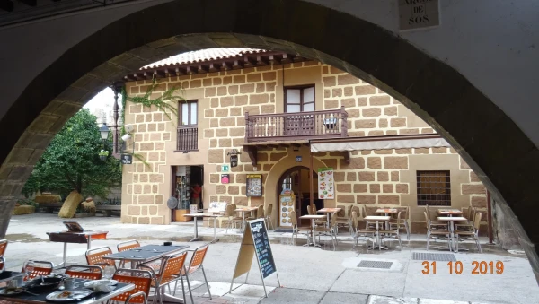 Poble Espanyol: перерыв на обед - La Granja