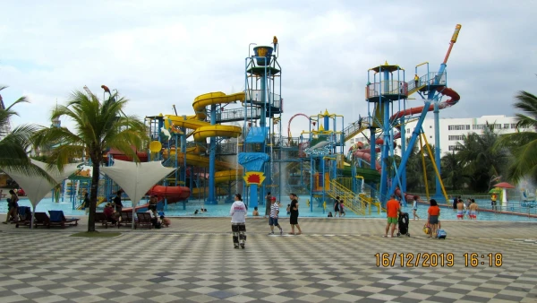 Парк развлечений Винперл Ленд (Vinpearl Land).