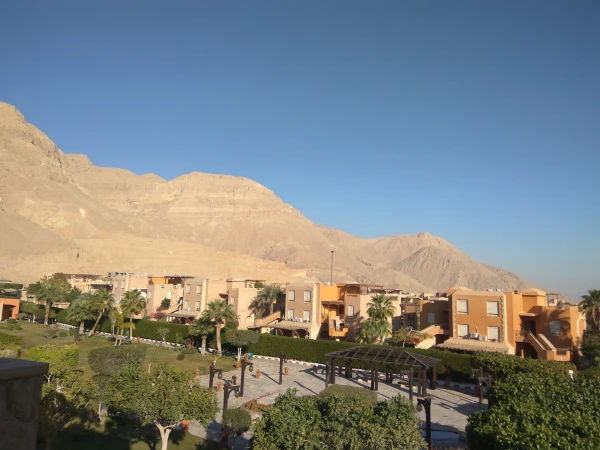 Здесь и далее - курорт на красном море Сохна, Отель Movenpick Resort El Sohna