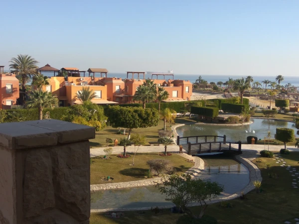 Movenpick Resort El Sohna. Вид из номера с частичным видом на море