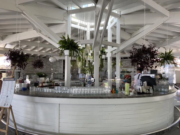 Beach bar