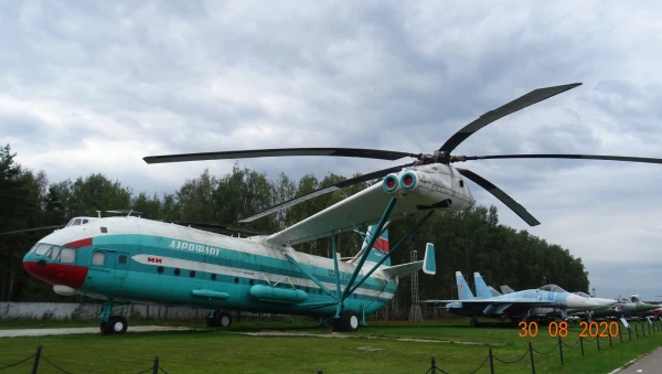 Сверхтяжёлый транспортный вертолёт В-12