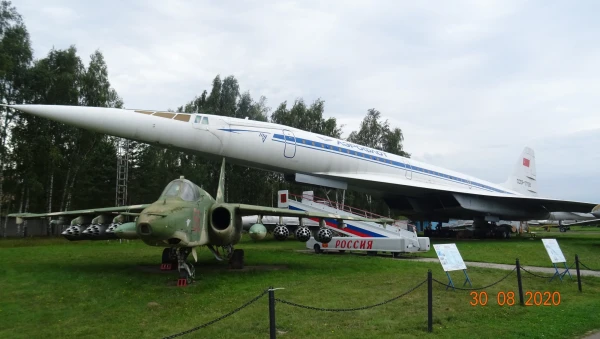 Сверхзвуковой пассажирский самолёт Ту-144