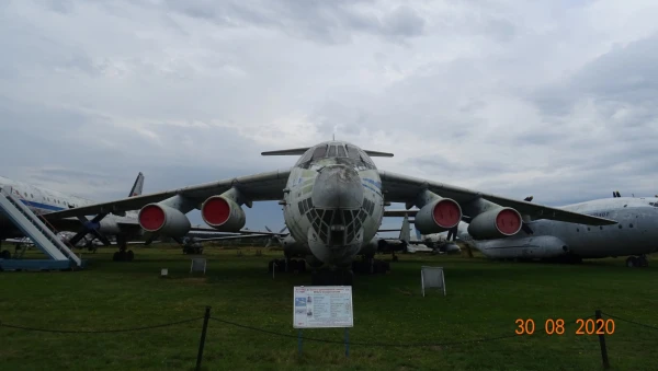 Военно-транспортный самолёт Ил-76М
