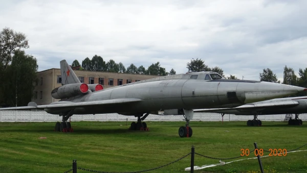 Дальний бомбардировщик Ту-22Б