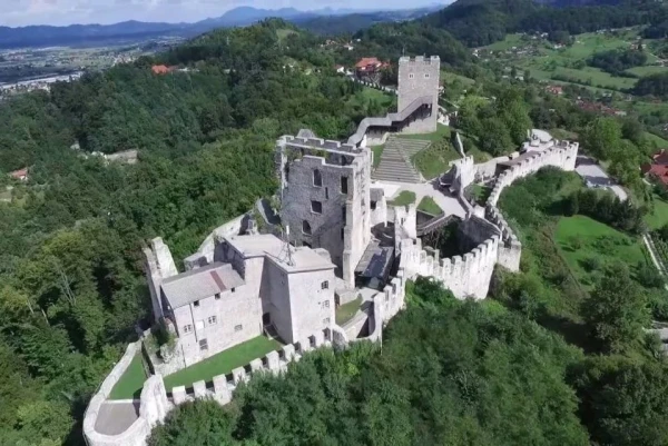 Старый замок Целе (Stari grad Celje). Из интернета.
