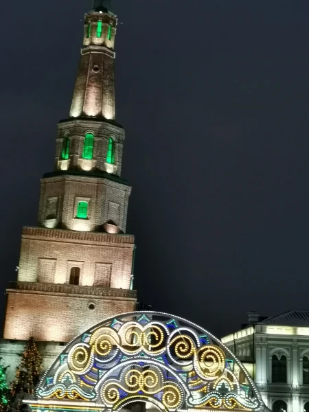 Падающая башня ханши Сююмбике