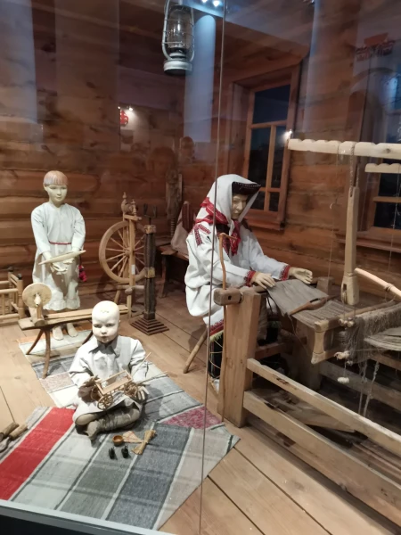 В краеведческом музее.