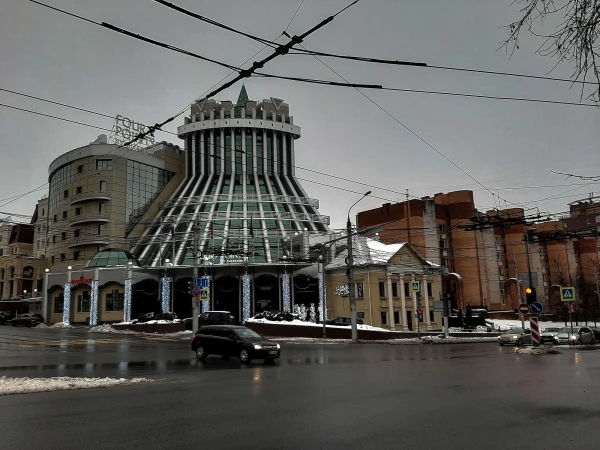 На ул. Гагарина