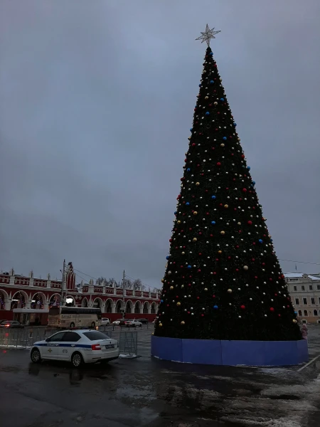 На площади Старый Торг