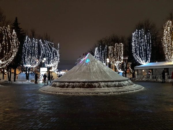На Театральной площади