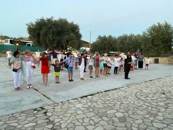 Танцуют все!!! Сиртаки