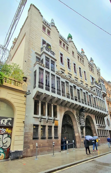 Дворец Гуэля (Palau Guell)