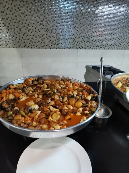 Тушёная говядина с картофелем и грибами