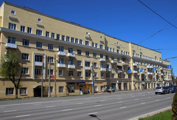 Смоленск. Дом Специалистов. Соцреализм проспекта Гагарина.