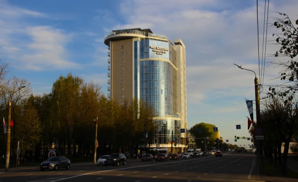 Смоленск. Гранд-отель "Мегаполис" 5*. Здесь мы и остановились.