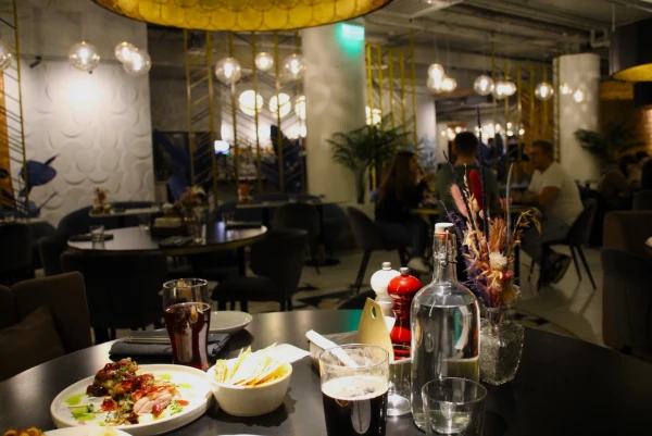 Смоленск. Гранд-отель "Мегаполис" 5*, 15 этаж, ресторан "Икра".
