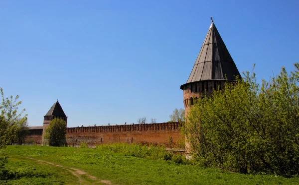 Смоленская крепость. Башня Зимбулка и Долгочевская башня.