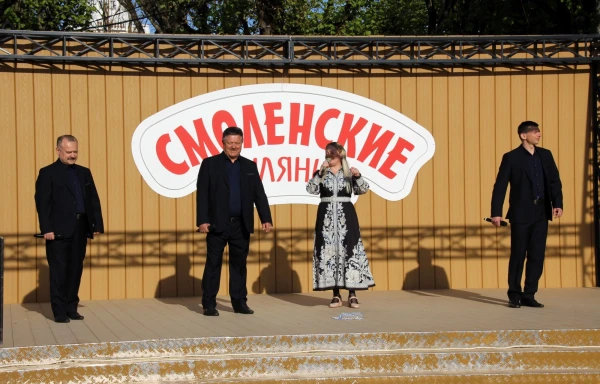 Смоленск. Майские праздничные народные гуляния.