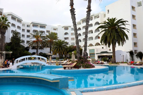 Тунис. Хаммамет. Сосед Bel Azur - отель Hotel Sol Azur Beach.