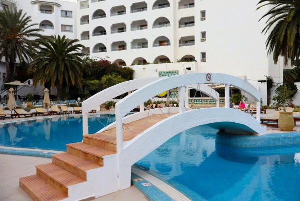Тунис. Хаммамет. Сосед Bel Azur - отель Hotel Sol Azur Beach.