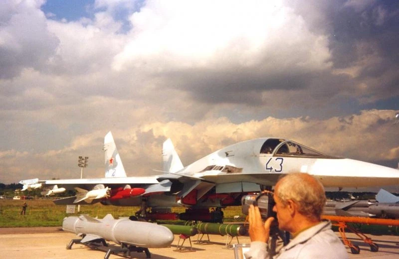 Видеосьемка авиасалона.