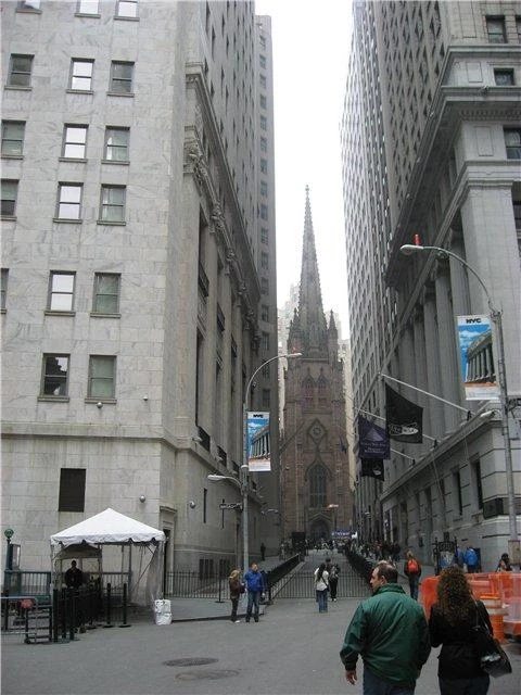 Wall st.