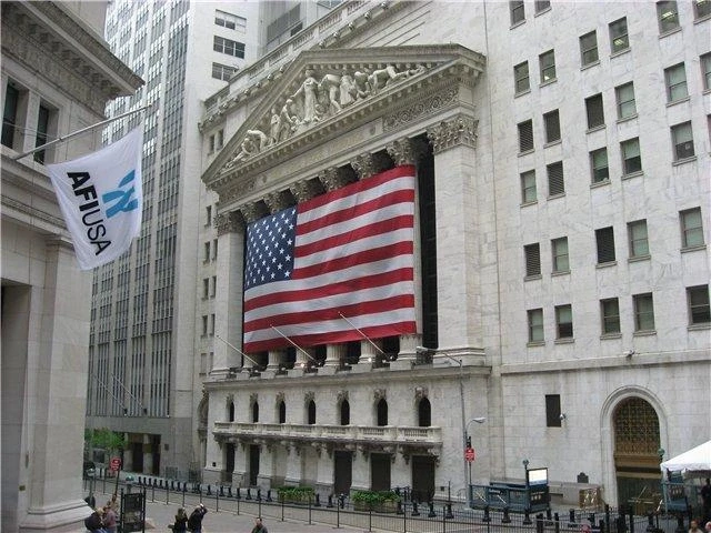 Wall st.