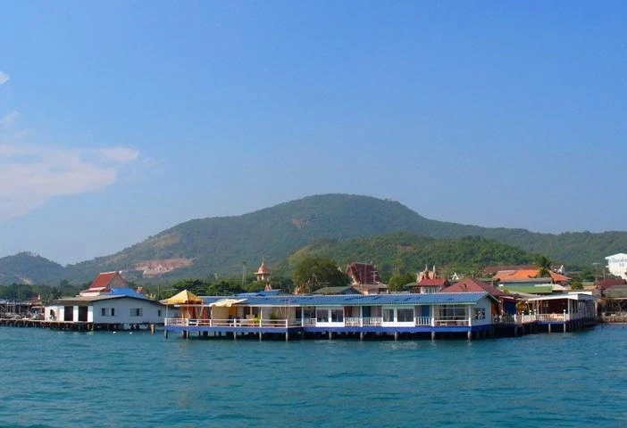 Ко Лан